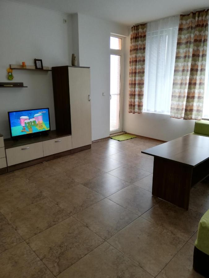 Apartamenti Zhelezovi Поморие Экстерьер фото