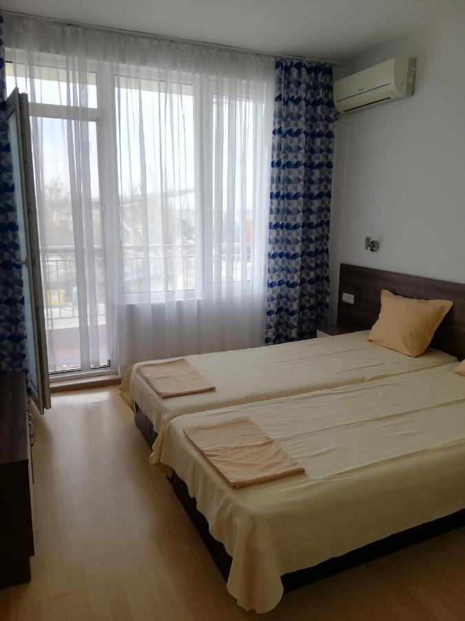 Apartamenti Zhelezovi Поморие Экстерьер фото